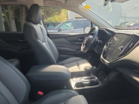 Used 2023 Subaru Ascent Onyx Edition AWD/4WD image 7