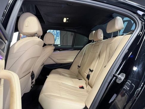 Used 2017 BMW 530i RWD image 18