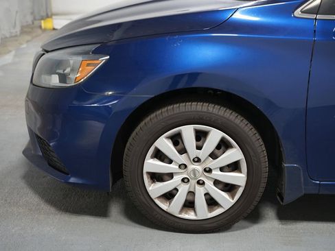 Used 2016 Nissan Sentra S image 5