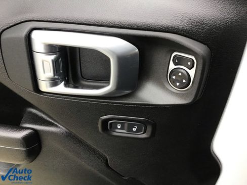 Used 2023 Jeep Wrangler Rubicon w/ Xtreme 35 Tire Package image 10