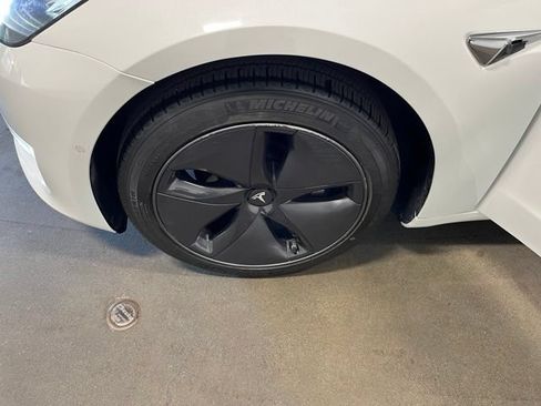 Used 2018 Tesla Model 3 Long Range RWD image 29