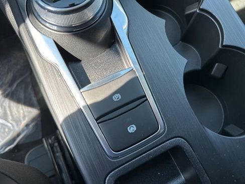 New 2025 Ford Escape SE FWD image 29