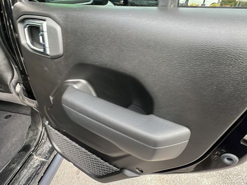 Used 2025 Jeep Wrangler Unlimited Rubicon 4xe w/ Safety Group image 20