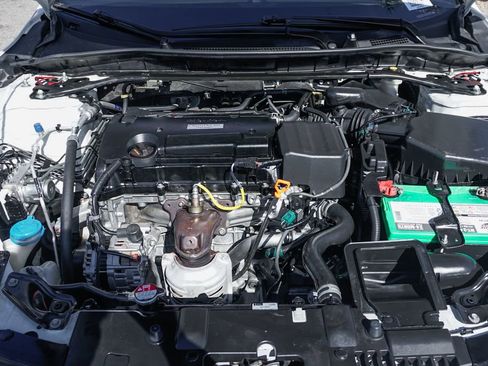 Used 2016 Honda Accord Sport image 11