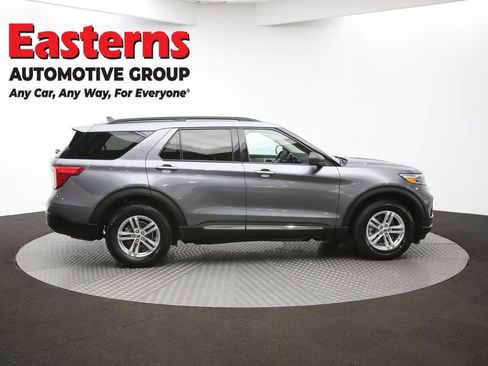 Used 2022 Ford Explorer XLT w/ Equipment Group 202A image 44