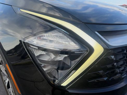 Used 2023 Kia Sportage EX FWD image 16