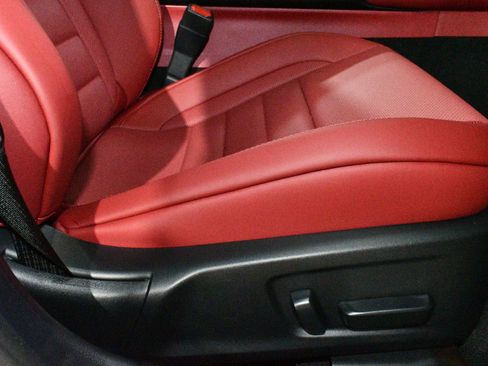 Used 2025 Lexus IS 350 F Sport w/ Navigation Package RWD image 14