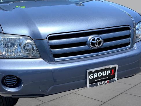 Used 2005 Toyota Highlander 4WD V6 w/ Preferred Pkg image 28