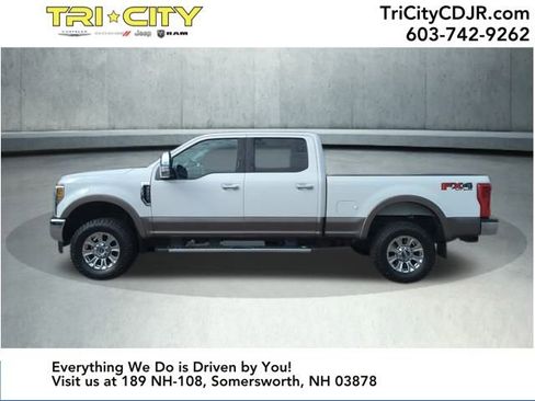 Used 2019 Ford F250 Lariat w/ Chrome Package image 2