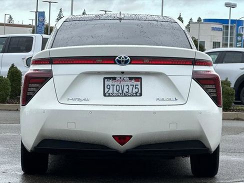 Certified 2018 Toyota Mirai image 8