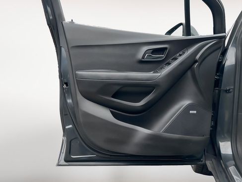 Used 2018 Chevrolet Trax Premier image 14