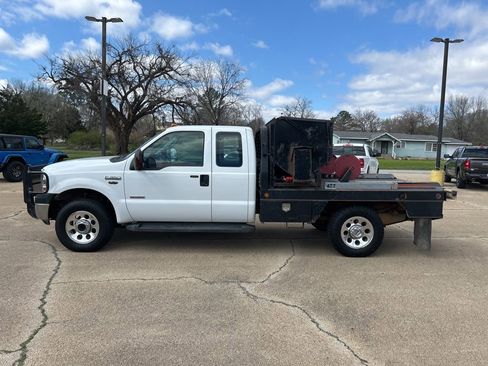 Used 2006 Ford F350 4x4 SuperCab Super Duty image 2