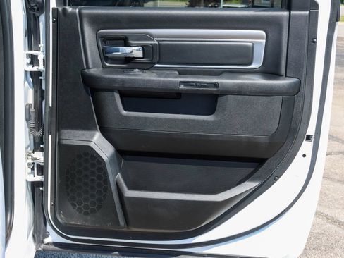 Used 2024 RAM 1500 Warlock AWD/4WD image 10