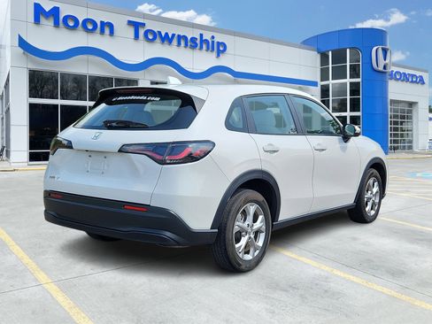 Certified 2025 Honda HR-V LX image 6