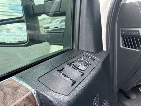 Used 2019 Ford F350 Lariat AWD/4WD image 23