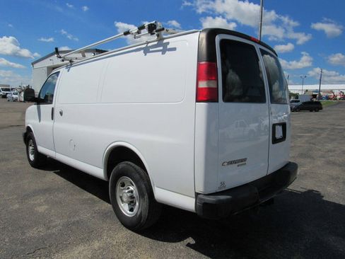 Used 2015 Chevrolet Express 2500 RWD image 5