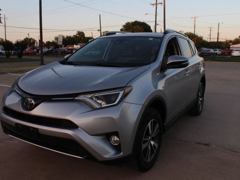Used 2017 Toyota RAV4 XLE w/ Plus Special Value Package FWD image 6