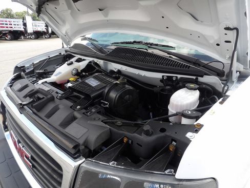 Used 2020 GMC Savana 3500 w/ Power Convenience Package RWD image 35