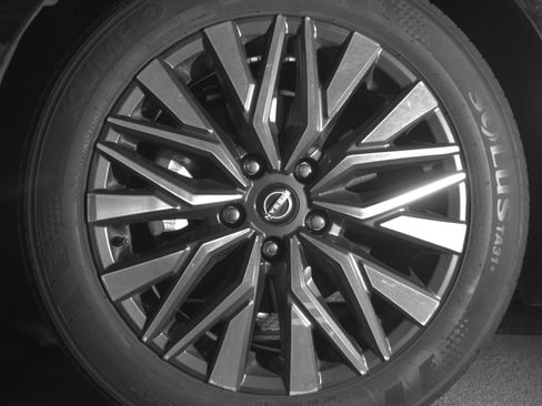 Used 2025 Nissan Altima 2.5 SV image 12