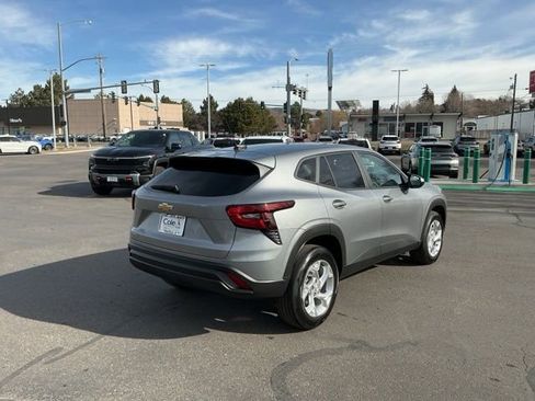 New 2026 Chevrolet Trax LS w/ LS Convenience Package image 3