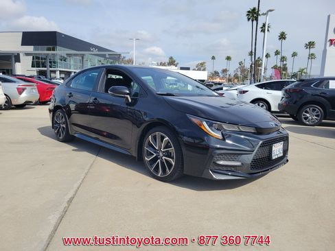 Used 2020 Toyota Corolla SE image 2