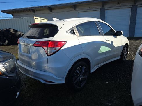 Used 2020 Honda HR-V Touring image 4