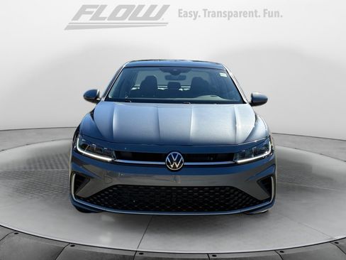 New 2026 Volkswagen Jetta SE image 2