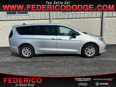 Used 2024 Chrysler Pacifica Touring-L
