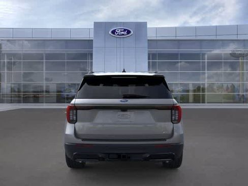 New 2026 Ford Explorer ST-Line w/ ST-Line Street Pack AWD/4WD image 5