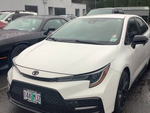 Used 2020 Toyota Corolla SE image 1