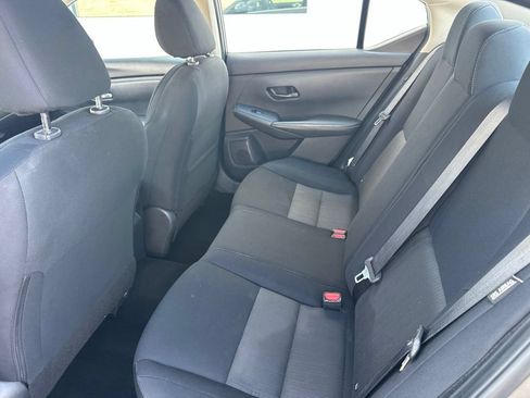 Used 2024 Nissan Sentra SV FWD image 11