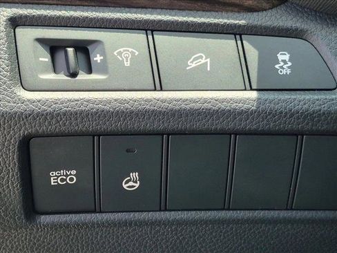 Used 2013 Hyundai Santa Fe Sport 2.0T w/ Technology Pkg FWD image 9