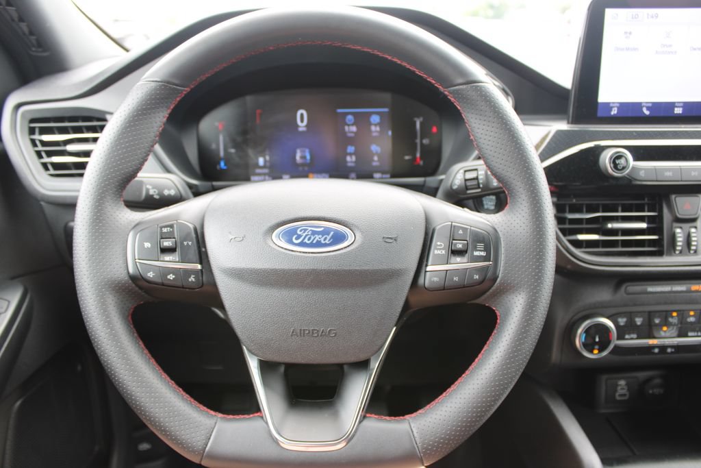 Used 2025 Ford Escape ST-Line FWD image 34