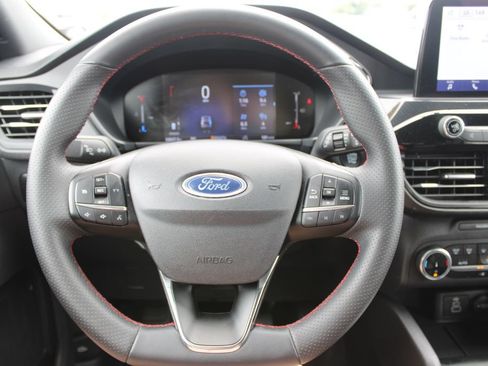 Used 2025 Ford Escape ST-Line FWD image 34