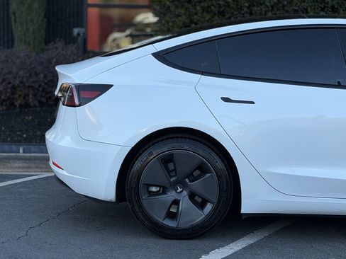 Used 2023 Tesla Model 3 Standard Range image 20
