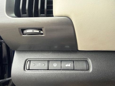 Used 2022 Nissan Pathfinder SL w/ Cargo Package AWD/4WD image 18