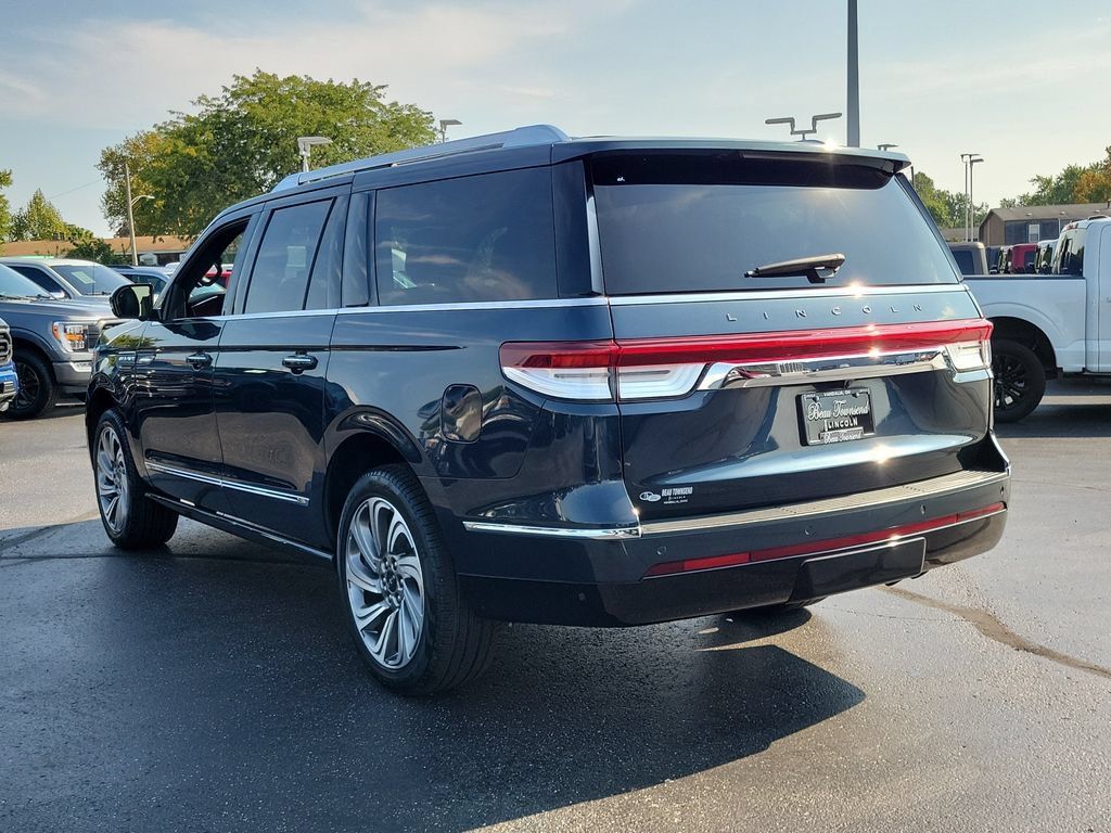 Certified 2022 Lincoln Navigator L Reserve AWD/4WD image 6