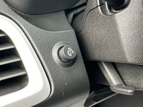 Used 2017 GMC Terrain SLE w/ Technology Package image 20