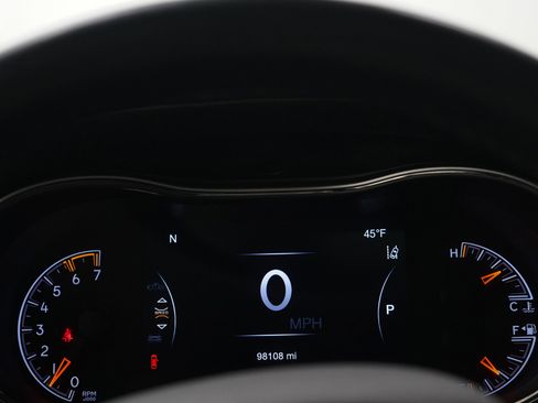 Used 2018 Jeep Grand Cherokee High Altitude image 28