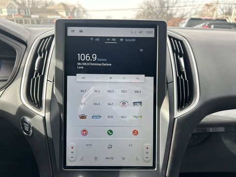 Used 2023 Ford Edge SEL image 23