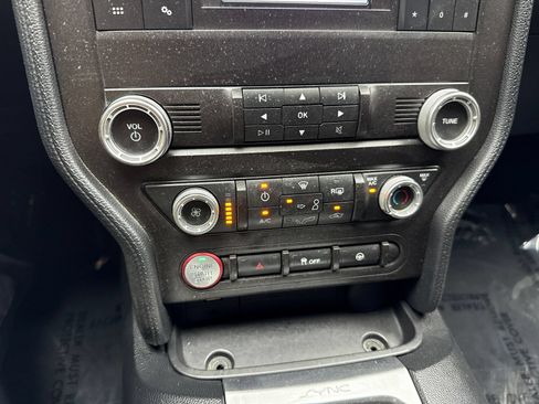Used 2019 Ford Mustang GT RWD image 28