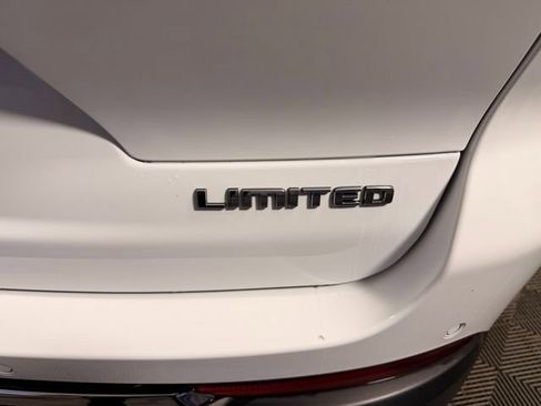 Certified 2024 Jeep Grand Cherokee L Limited image 8