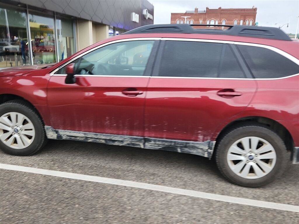 Used 2016 Subaru Outback 2.5i Premium AWD/4WD image 6