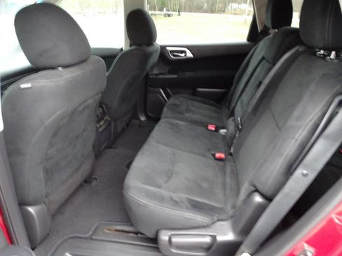 Used 2015 Nissan Pathfinder SV image 26