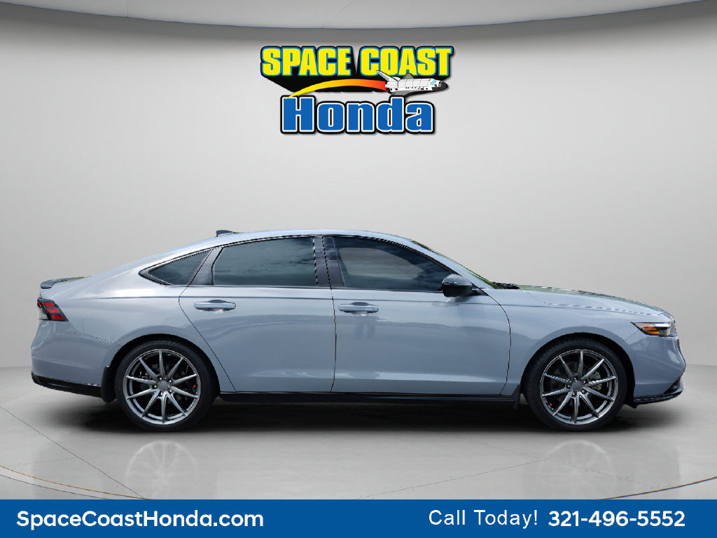 Used 2024 Honda Accord Sport image 2