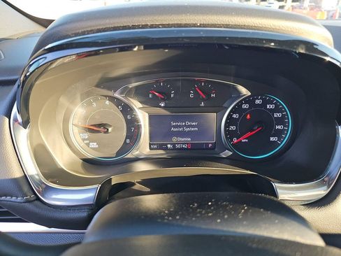 Used 2023 Chevrolet Traverse LT w/ LT Premium Package AWD/4WD image 2