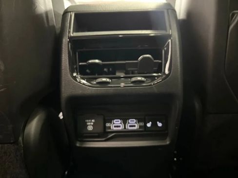Used 2023 Jeep Grand Cherokee 4WD 4xe image 28