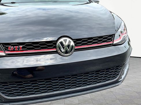 Used 2020 Volkswagen Golf 4-Door FWD image 33