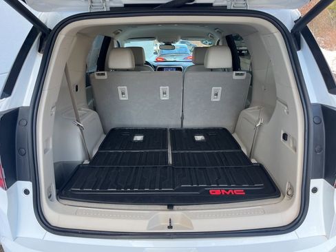 Used 2023 GMC Acadia Denali image 7