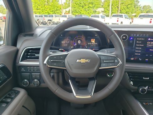 New 2026 Chevrolet Suburban LT w/ Comfort Package RWD image 19